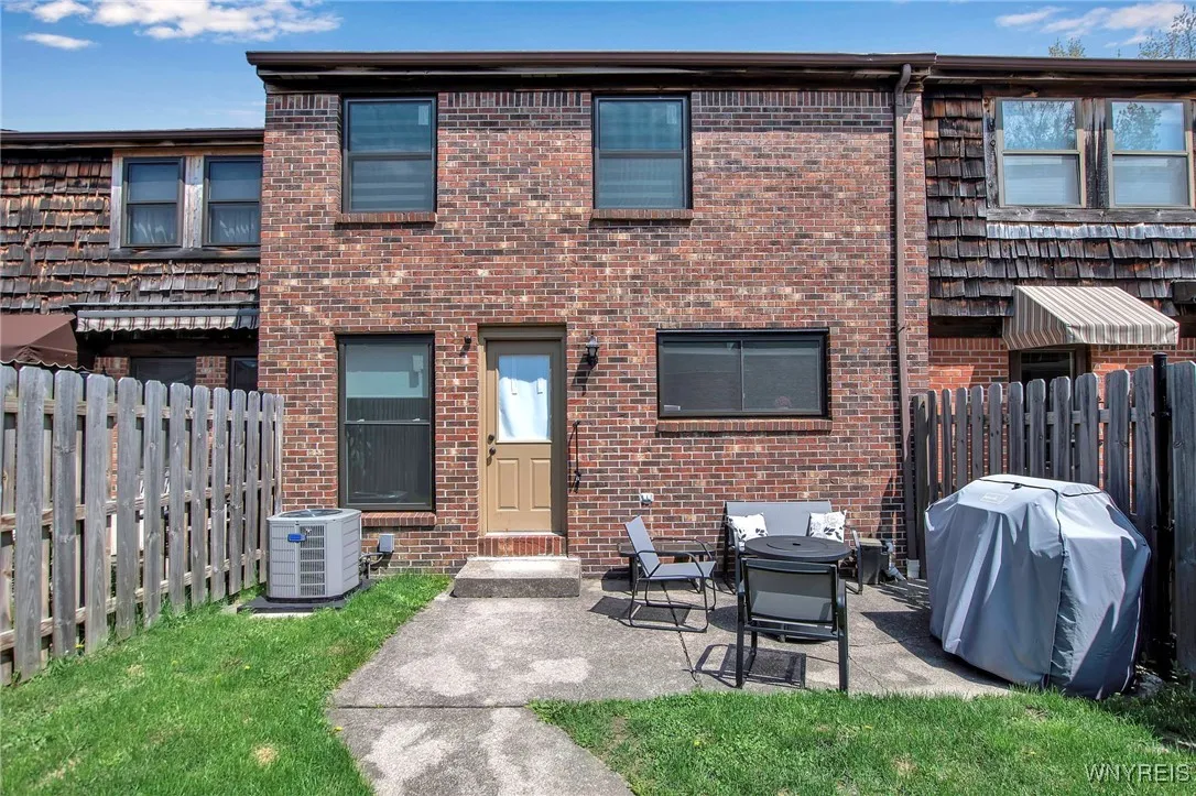 204 Wedgewood Drive, Amherst, New York 14221, Amherst, New York 14221, 2 Bedrooms Bedrooms, 6 Rooms Rooms,2 BathroomsBathrooms,Residential,Closed,204 Wedgewood Drive, Amherst, New York 14221,B1606061
