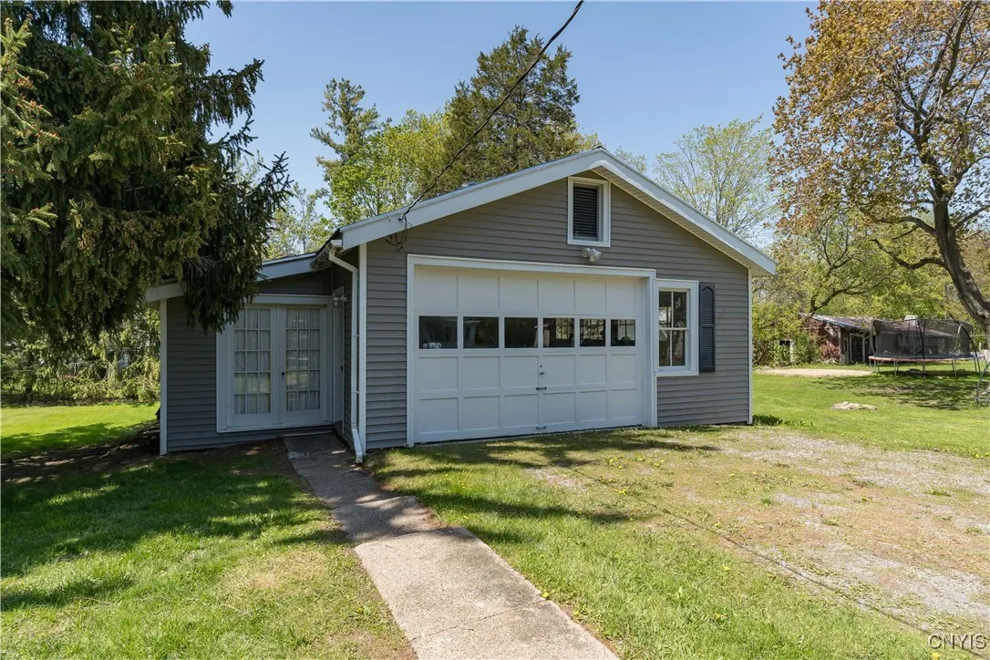 13 High Street, Alexandria, New York 13607, Alexandria, New York 13607, 3 Bedrooms Bedrooms, 6 Rooms Rooms,1 BathroomBathrooms,Residential,Closed,13 High Street, Alexandria, New York 13607,S1606372