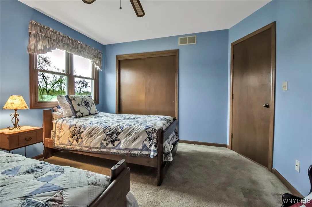5263 Oakwood Drive, Pendleton, New York 14120, Pendleton, New York 14120, 4 Bedrooms Bedrooms, 11 Rooms Rooms,2 BathroomsBathrooms,Residential,Closed,5263 Oakwood Drive, Pendleton, New York 14120,B1606203