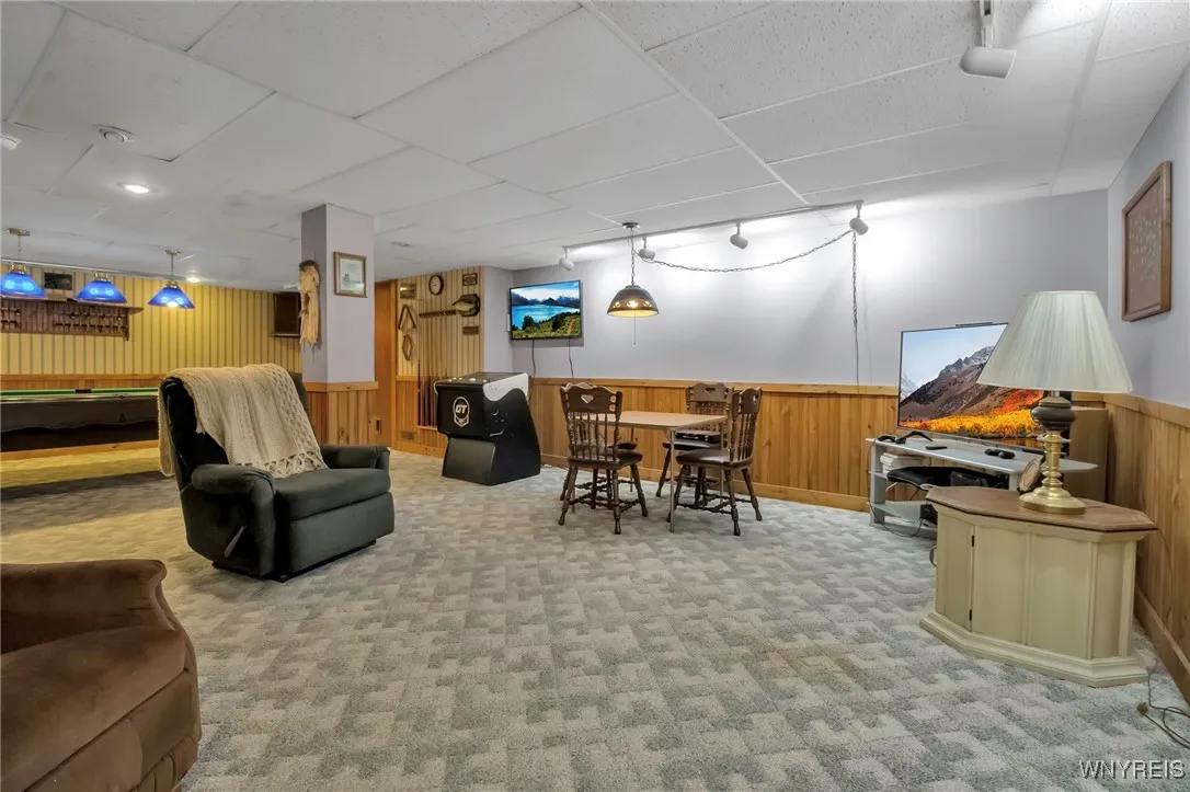 5263 Oakwood Drive, Pendleton, New York 14120, Pendleton, New York 14120, 4 Bedrooms Bedrooms, 11 Rooms Rooms,2 BathroomsBathrooms,Residential,Closed,5263 Oakwood Drive, Pendleton, New York 14120,B1606203