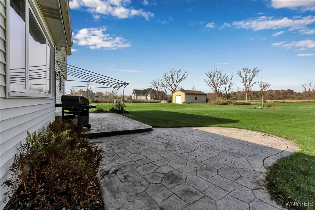 5263 Oakwood Drive, Pendleton, New York 14120, Pendleton, New York 14120, 4 Bedrooms Bedrooms, 11 Rooms Rooms,2 BathroomsBathrooms,Residential,Closed,5263 Oakwood Drive, Pendleton, New York 14120,B1606203