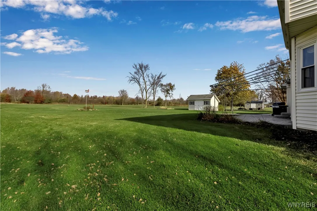 5263 Oakwood Drive, Pendleton, New York 14120, Pendleton, New York 14120, 4 Bedrooms Bedrooms, 11 Rooms Rooms,2 BathroomsBathrooms,Residential,Closed,5263 Oakwood Drive, Pendleton, New York 14120,B1606203