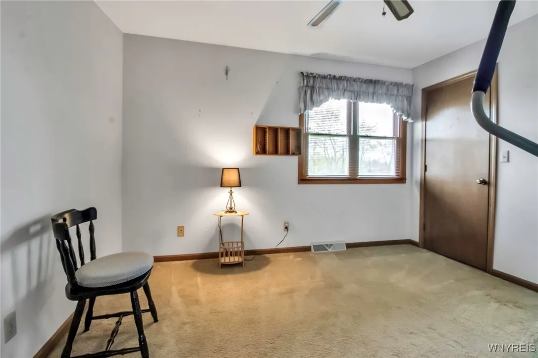 5263 Oakwood Drive, Pendleton, New York 14120, Pendleton, New York 14120, 4 Bedrooms Bedrooms, 11 Rooms Rooms,2 BathroomsBathrooms,Residential,Closed,5263 Oakwood Drive, Pendleton, New York 14120,B1606203