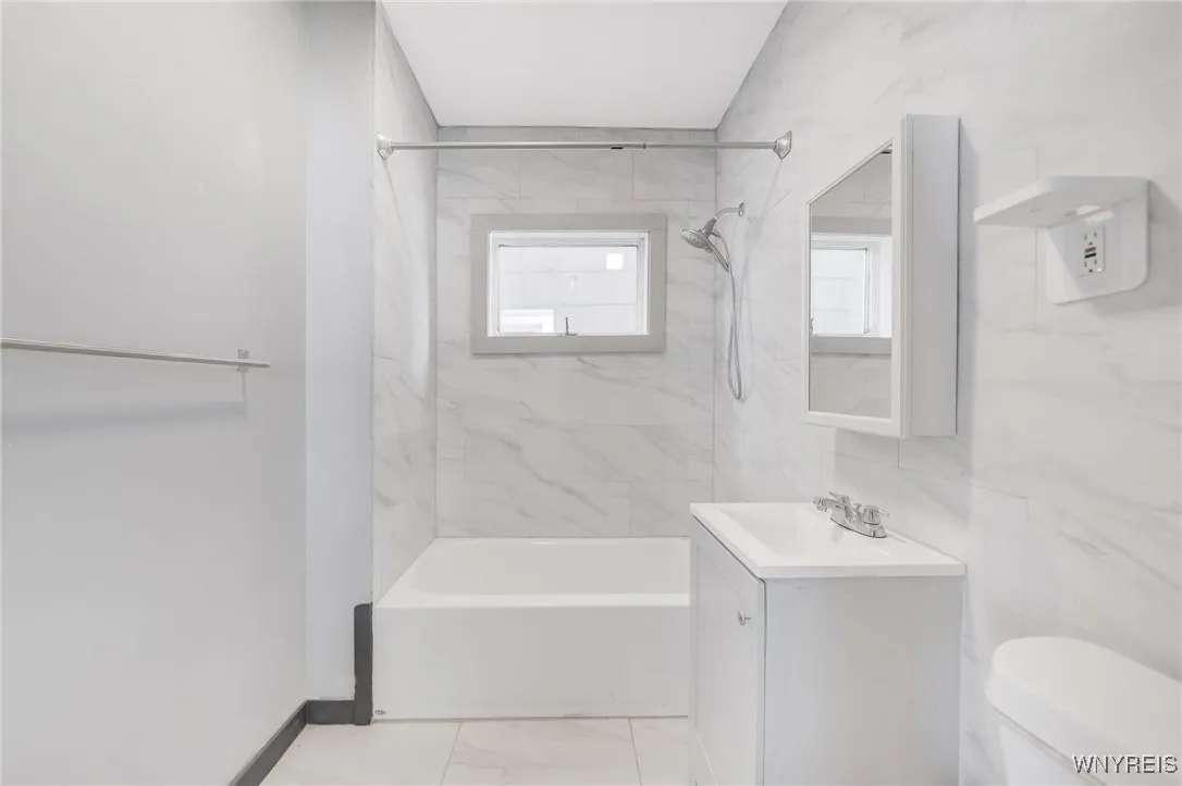 111 Roesch Avenue, Buffalo, New York 14207, Buffalo, New York 14207, 3 Bedrooms Bedrooms, 6 Rooms Rooms,1 BathroomBathrooms,Residential,Closed,111 Roesch Avenue, Buffalo, New York 14207,0,B1606555