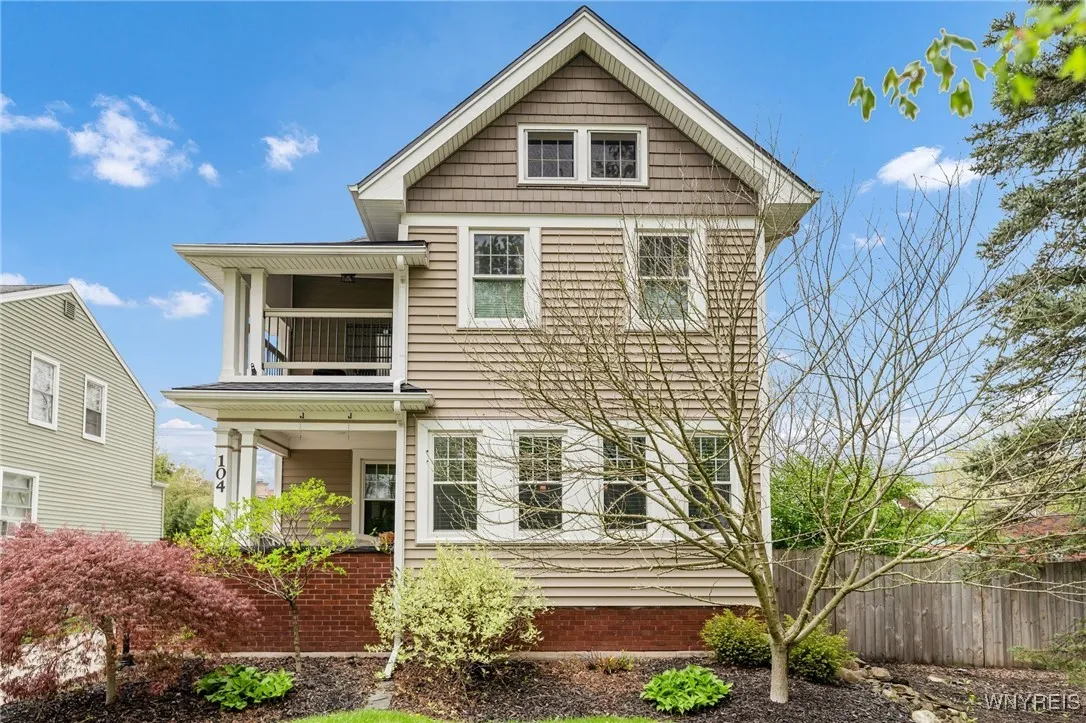 104 Windermere Boulevard, Amherst, New York 14226, Amherst, New York 14226, 4 Bedrooms Bedrooms, 8 Rooms Rooms,1 BathroomBathrooms,Residential,Closed,104 Windermere Boulevard, Amherst, New York 14226,0,B1606498