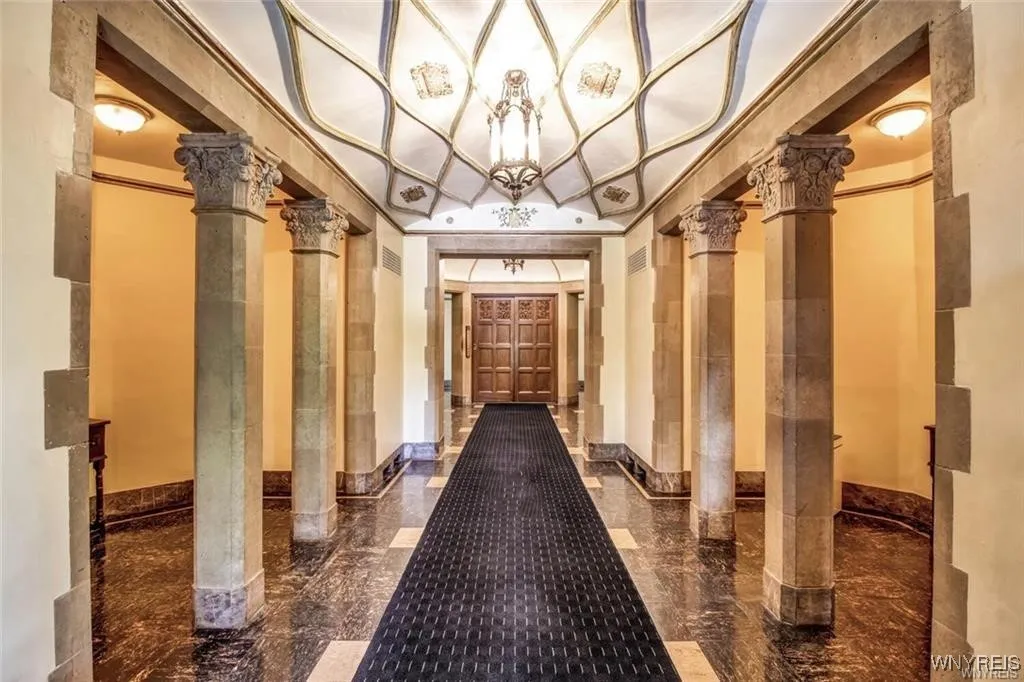 800 West Ferry Street 9d, Buffalo, New York 14222, Buffalo, New York 14222, 2 Bedrooms Bedrooms, 5 Rooms Rooms,2 BathroomsBathrooms,Residential,Closed,800 West Ferry Street 9d, Buffalo, New York 14222,0,B1606442