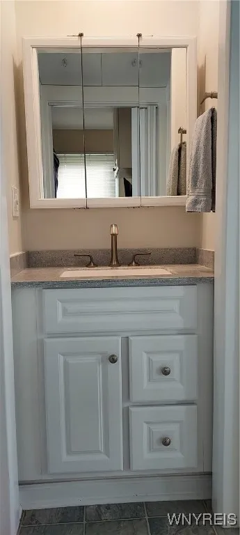 Large vanity with upper storage