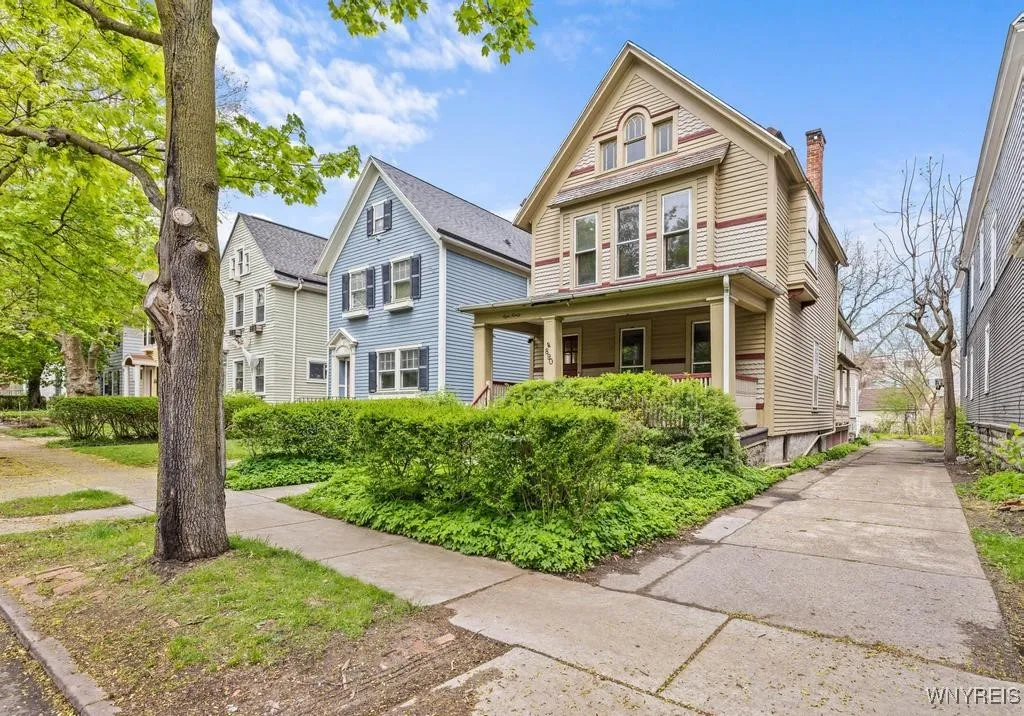 890 West Ferry Street 1, Buffalo, New York 14209, Buffalo, New York 14209, 4 Bedrooms Bedrooms, 7 Rooms Rooms,2 BathroomsBathrooms,Residential Lease,Closed,890 West Ferry Street 1, Buffalo, New York 14209,0,B1606632