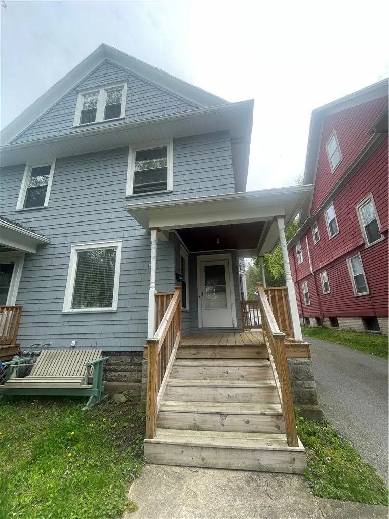 40-42 Rosedale Street Street 0, Rochester, New Yor, Rochester, New York 14620, 3 Bedrooms Bedrooms, 7 Rooms Rooms,1 BathroomBathrooms,Residential Lease,Closed,40-42 Rosedale Street Street 0, Rochester, New Yor,0,R1606680