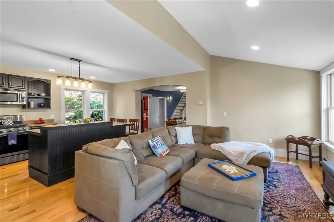 260 South Grove Street, Aurora, New York 14052, Aurora, New York 14052, 4 Bedrooms Bedrooms, 8 Rooms Rooms,2 BathroomsBathrooms,Residential,Closed,260 South Grove Street, Aurora, New York 14052,0,B1606390