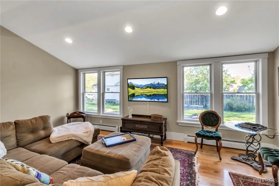 260 South Grove Street, Aurora, New York 14052, Aurora, New York 14052, 4 Bedrooms Bedrooms, 8 Rooms Rooms,2 BathroomsBathrooms,Residential,Closed,260 South Grove Street, Aurora, New York 14052,0,B1606390