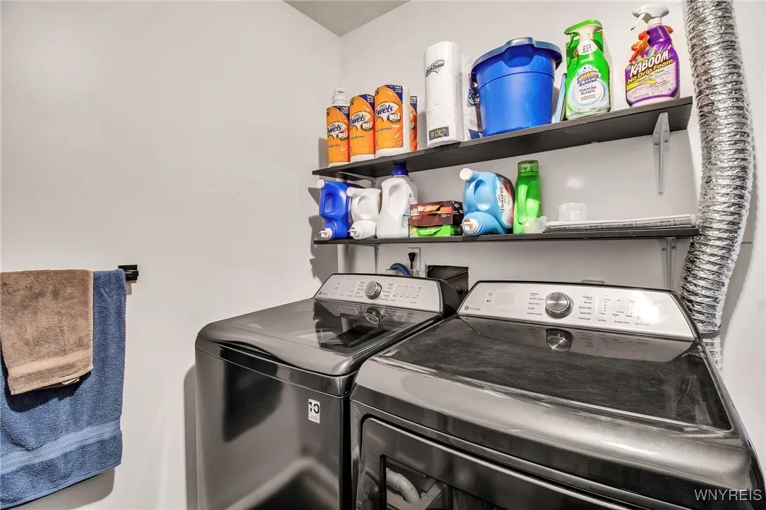 620 69th Street, Niagara Falls, New York 14304, Niagara Falls, New York 14304, 3 Bedrooms Bedrooms, 6 Rooms Rooms,1 BathroomBathrooms,Residential,Closed,620 69th Street, Niagara Falls, New York 14304,B1605579
