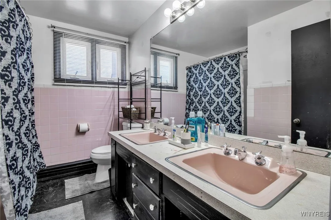 620 69th Street, Niagara Falls, New York 14304, Niagara Falls, New York 14304, 3 Bedrooms Bedrooms, 6 Rooms Rooms,1 BathroomBathrooms,Residential,Closed,620 69th Street, Niagara Falls, New York 14304,B1605579