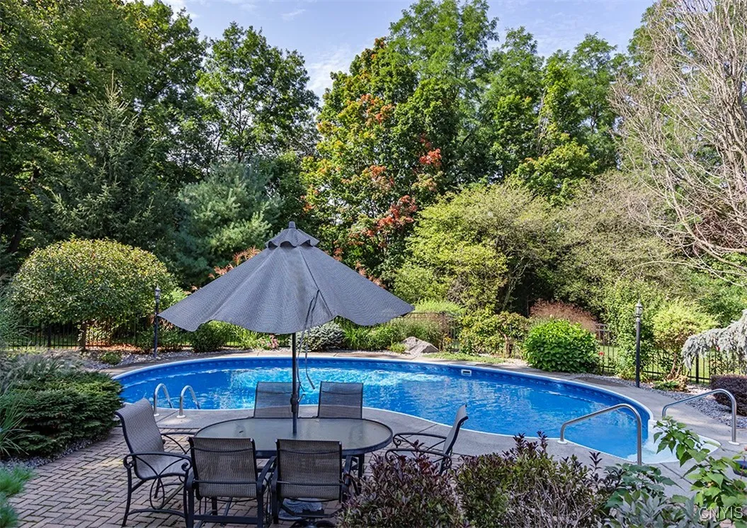 4604 Watergap, Manlius, New York 13104, Manlius, New York 13104, 4 Bedrooms Bedrooms, 13 Rooms Rooms,3 BathroomsBathrooms,Residential,Closed,4604 Watergap, Manlius, New York 13104,S1605820
