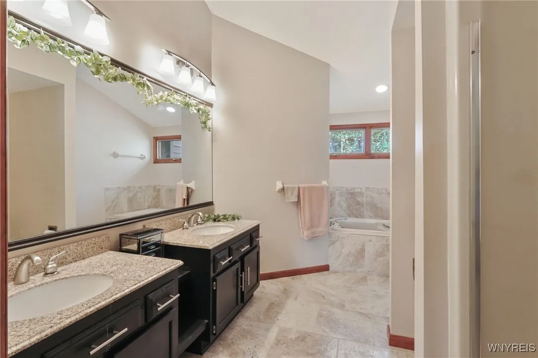 88 Breezewood, Amherst, New York 14051, Amherst, New York 14051, 3 Bedrooms Bedrooms, 6 Rooms Rooms,2 BathroomsBathrooms,Residential,For Sale,88 Breezewood, Amherst, New York 14051,B1606558
