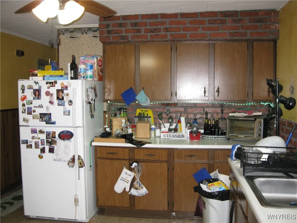 26 Teresa Place, Buffalo, New York 14210, Buffalo, New York 14210, 6 Bedrooms Bedrooms, ,2 BathroomsBathrooms,Residential,Closed,26 Teresa Place, Buffalo, New York 14210,B1606046