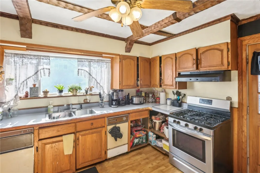 136 Summit Street, Batavia-city, New York 14020, Batavia City, New York 14020, 4 Bedrooms Bedrooms, 7 Rooms Rooms,1 BathroomBathrooms,Residential,For Sale,136 Summit Street, Batavia-city, New York 14020,0,R1606303