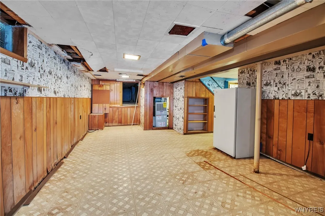 5051 Overlook Point, Hamburg, New York 14075, Hamburg, New York 14075, 4 Bedrooms Bedrooms, 10 Rooms Rooms,2 BathroomsBathrooms,Residential,For Sale,5051 Overlook Point, Hamburg, New York 14075,B1606731
