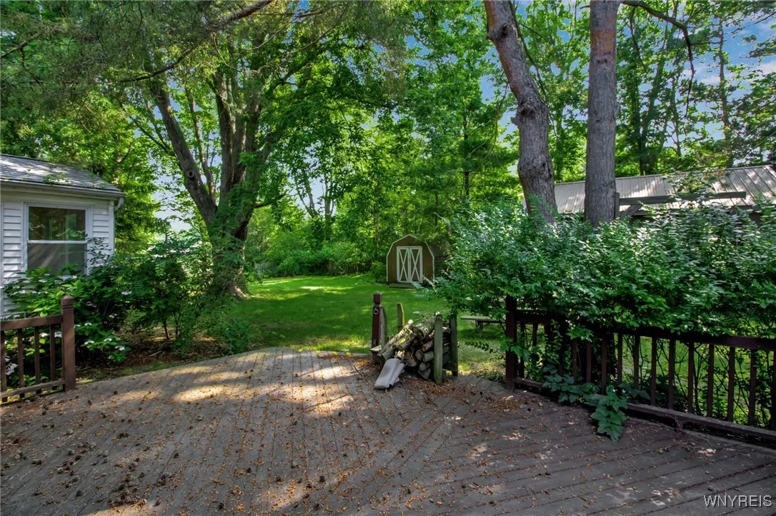 5051 Overlook Point, Hamburg, New York 14075, Hamburg, New York 14075, 4 Bedrooms Bedrooms, 10 Rooms Rooms,2 BathroomsBathrooms,Residential,For Sale,5051 Overlook Point, Hamburg, New York 14075,B1606731