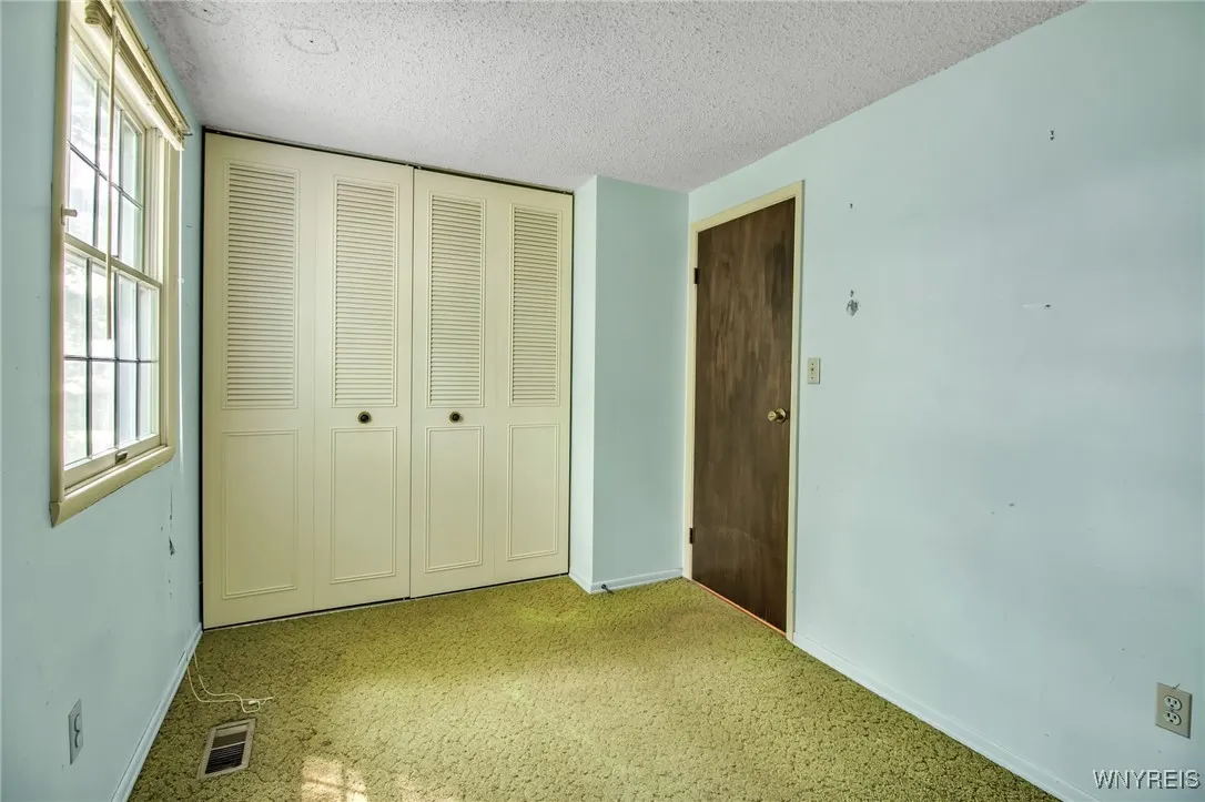 5051 Overlook Point, Hamburg, New York 14075, Hamburg, New York 14075, 4 Bedrooms Bedrooms, 10 Rooms Rooms,2 BathroomsBathrooms,Residential,For Sale,5051 Overlook Point, Hamburg, New York 14075,B1606731