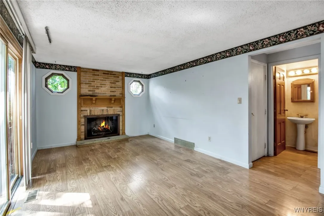 5051 Overlook Point, Hamburg, New York 14075, Hamburg, New York 14075, 4 Bedrooms Bedrooms, 10 Rooms Rooms,2 BathroomsBathrooms,Residential,For Sale,5051 Overlook Point, Hamburg, New York 14075,B1606731