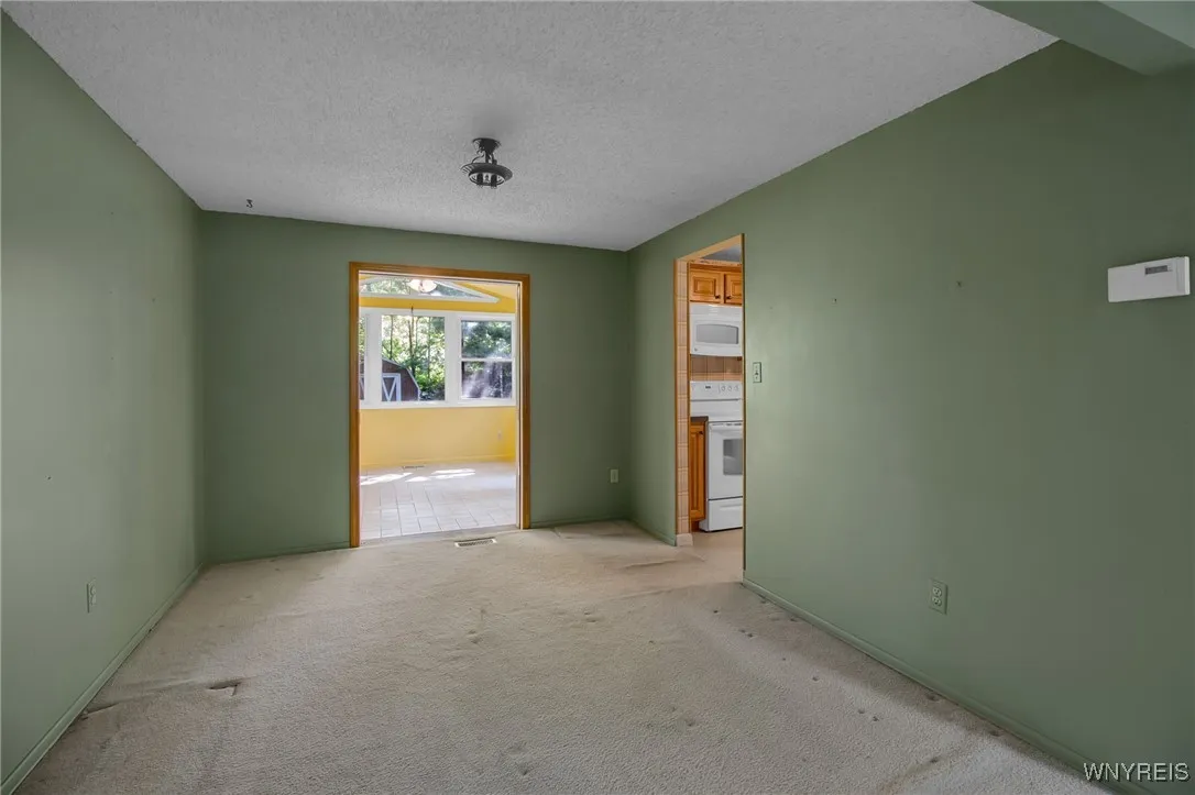 5051 Overlook Point, Hamburg, New York 14075, Hamburg, New York 14075, 4 Bedrooms Bedrooms, 10 Rooms Rooms,2 BathroomsBathrooms,Residential,For Sale,5051 Overlook Point, Hamburg, New York 14075,B1606731