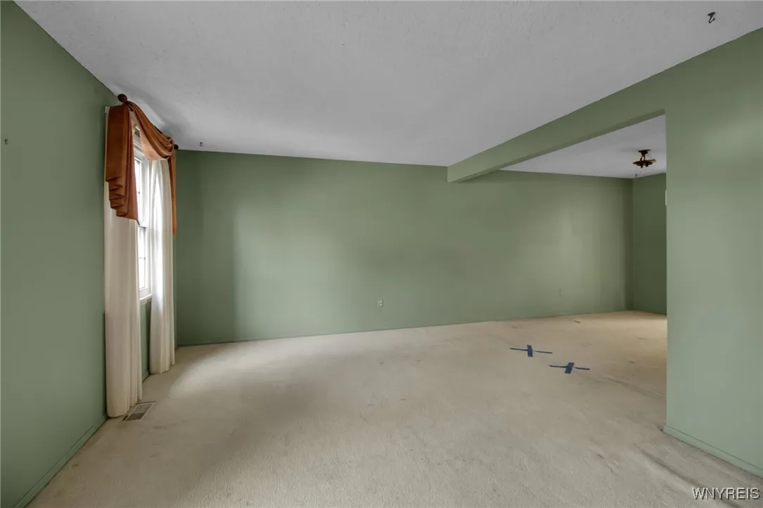 5051 Overlook Point, Hamburg, New York 14075, Hamburg, New York 14075, 4 Bedrooms Bedrooms, 10 Rooms Rooms,2 BathroomsBathrooms,Residential,For Sale,5051 Overlook Point, Hamburg, New York 14075,B1606731