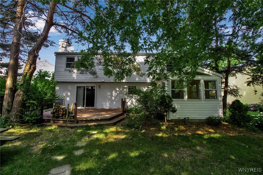5051 Overlook Point, Hamburg, New York 14075, Hamburg, New York 14075, 4 Bedrooms Bedrooms, 10 Rooms Rooms,2 BathroomsBathrooms,Residential,For Sale,5051 Overlook Point, Hamburg, New York 14075,B1606731