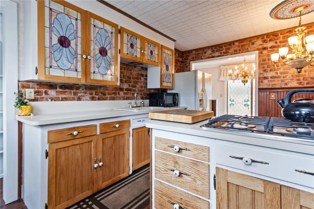 187 Clark Street, Canandaigua-city, New York 14424, Canandaigua City, New York 14424, 4 Bedrooms Bedrooms, 10 Rooms Rooms,1 BathroomBathrooms,Residential,Closed,187 Clark Street, Canandaigua-city, New York 14424,0,R1606768