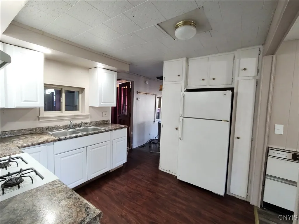 63 Spring Street, Adams, New York 13605, Adams, New York 13605, 2 Bedrooms Bedrooms, 5 Rooms Rooms,1 BathroomBathrooms,Residential,Closed,63 Spring Street, Adams, New York 13605,0,S1606851