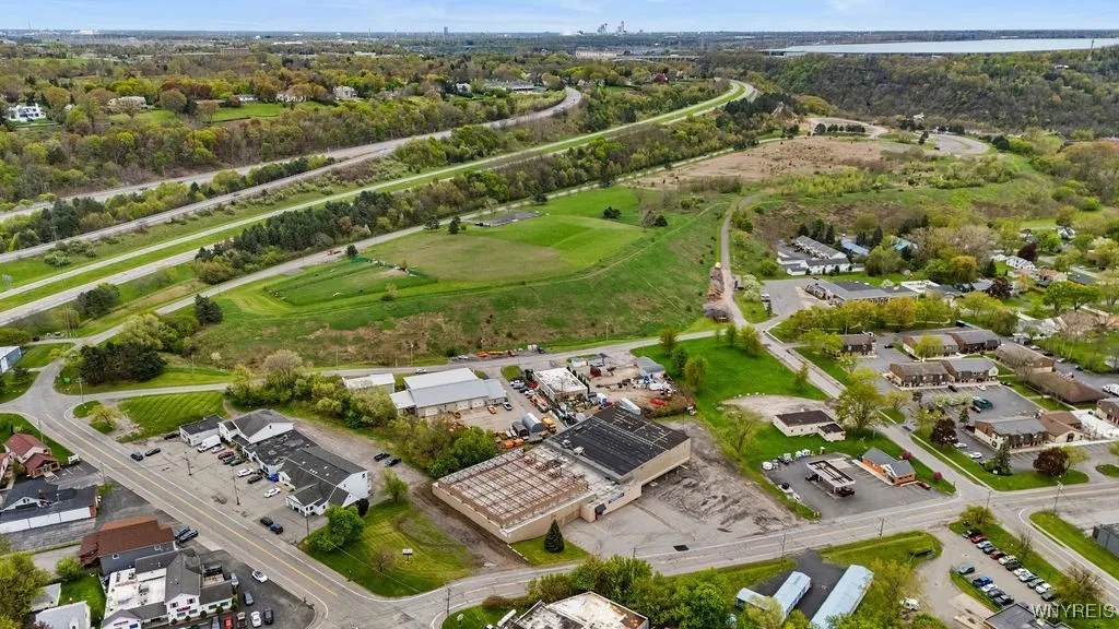 845 Cayuga Street, Lewiston, New York 14092, Lewiston, New York 14092, ,Commercial Sale,For Sale,845 Cayuga Street, Lewiston, New York 14092,0,B1604004
