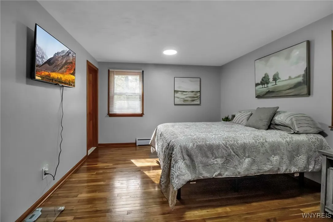 978 Quaker Road, Aurora, New York 14052, Aurora, New York 14052, 2 Bedrooms Bedrooms, 8 Rooms Rooms,1 BathroomBathrooms,Residential,Closed,978 Quaker Road, Aurora, New York 14052,0,B1606532