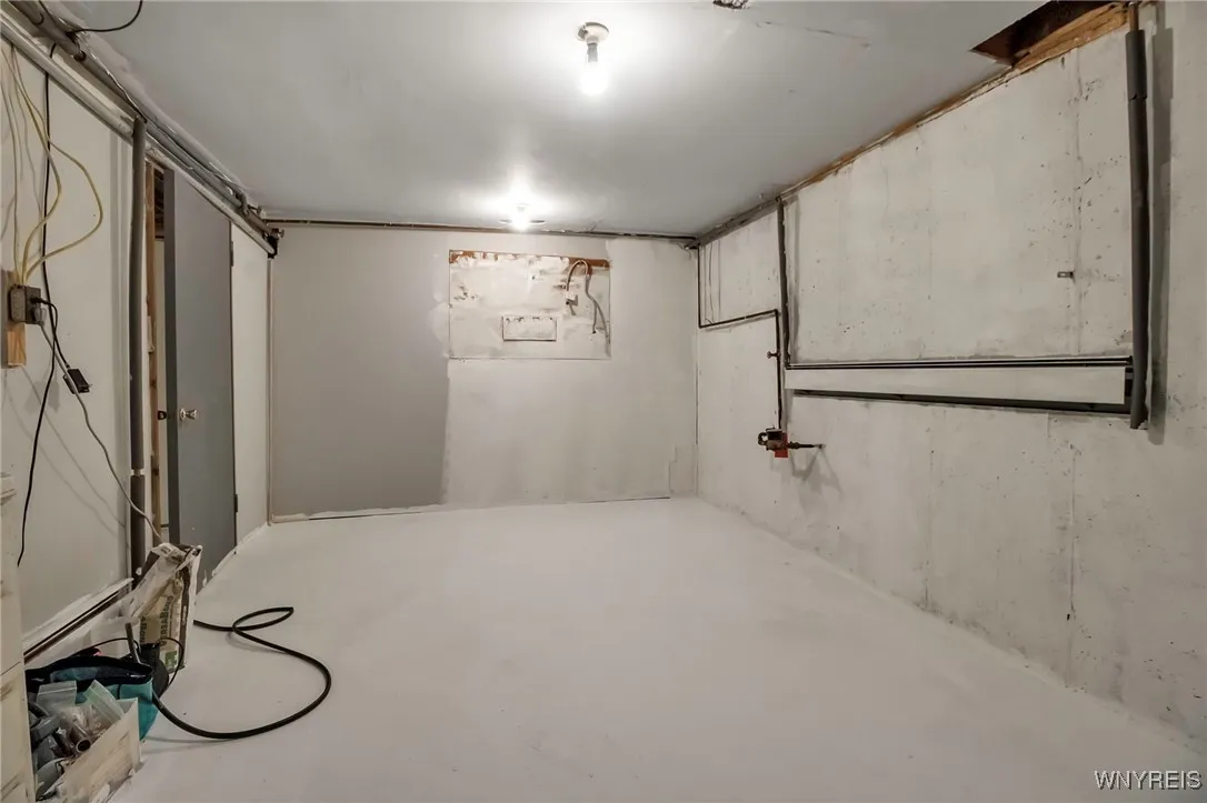 978 Quaker Road, Aurora, New York 14052, Aurora, New York 14052, 2 Bedrooms Bedrooms, 8 Rooms Rooms,1 BathroomBathrooms,Residential,Closed,978 Quaker Road, Aurora, New York 14052,0,B1606532