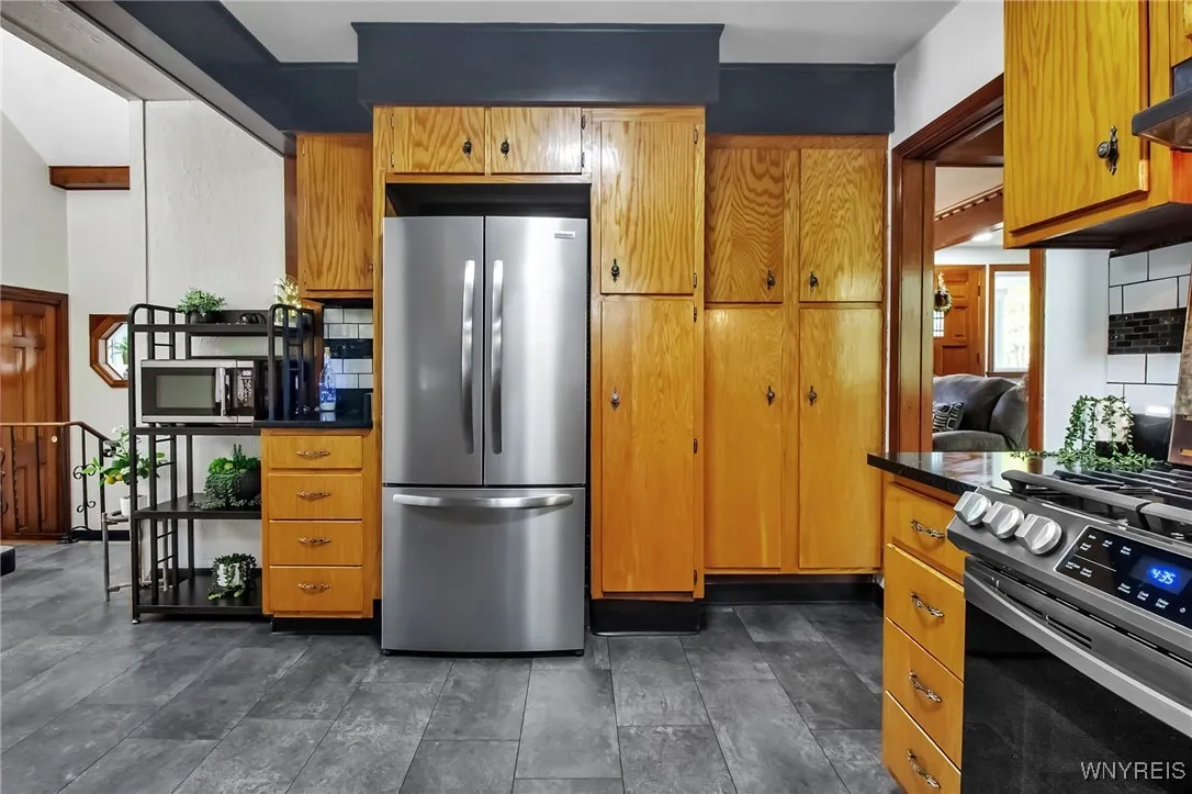 978 Quaker Road, Aurora, New York 14052, Aurora, New York 14052, 2 Bedrooms Bedrooms, 8 Rooms Rooms,1 BathroomBathrooms,Residential,Closed,978 Quaker Road, Aurora, New York 14052,0,B1606532