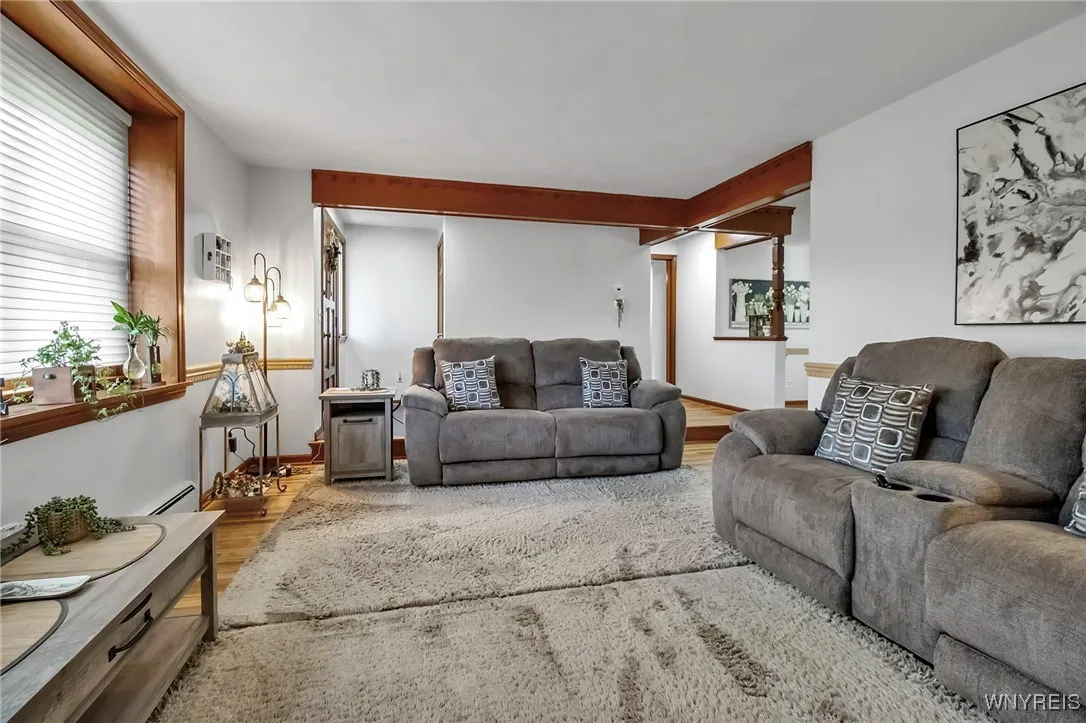 978 Quaker Road, Aurora, New York 14052, Aurora, New York 14052, 2 Bedrooms Bedrooms, 8 Rooms Rooms,1 BathroomBathrooms,Residential,Closed,978 Quaker Road, Aurora, New York 14052,0,B1606532