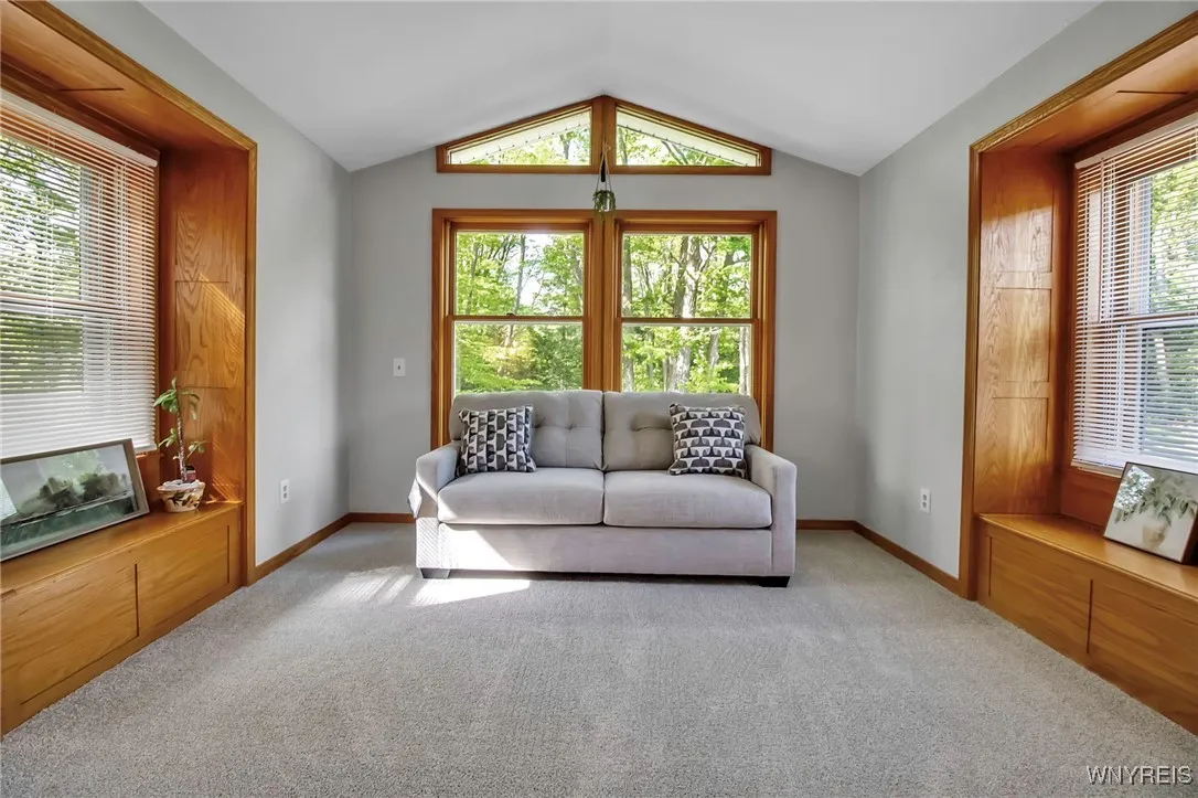 978 Quaker Road, Aurora, New York 14052, Aurora, New York 14052, 2 Bedrooms Bedrooms, 8 Rooms Rooms,1 BathroomBathrooms,Residential,Closed,978 Quaker Road, Aurora, New York 14052,0,B1606532