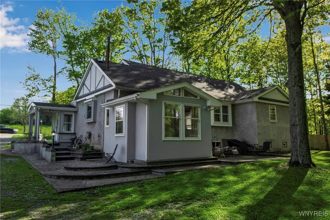 978 Quaker Road, Aurora, New York 14052, Aurora, New York 14052, 2 Bedrooms Bedrooms, 8 Rooms Rooms,1 BathroomBathrooms,Residential,Closed,978 Quaker Road, Aurora, New York 14052,0,B1606532