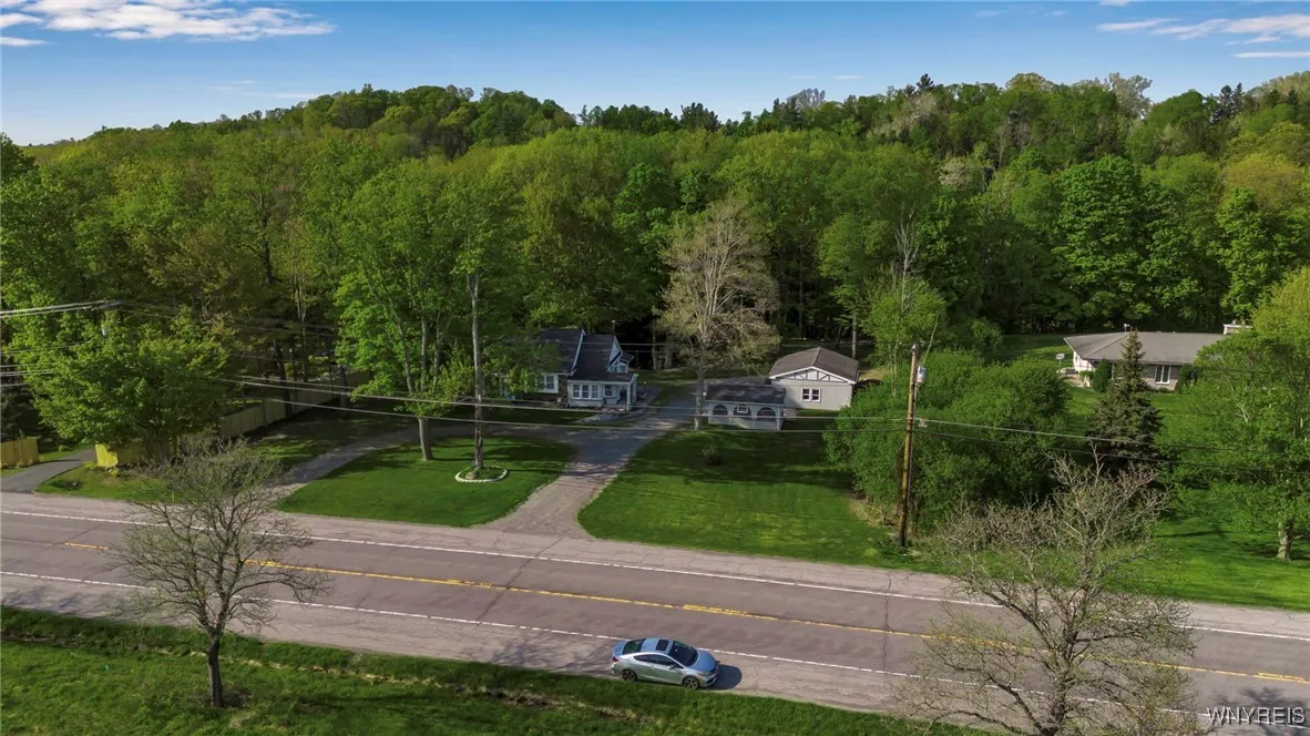 978 Quaker Road, Aurora, New York 14052, Aurora, New York 14052, 2 Bedrooms Bedrooms, 8 Rooms Rooms,1 BathroomBathrooms,Residential,Closed,978 Quaker Road, Aurora, New York 14052,0,B1606532