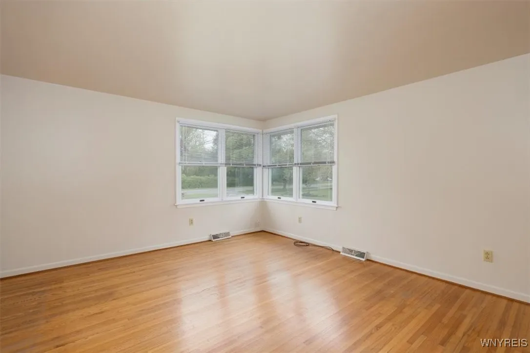 361 Getzville Road, Amherst, New York 14226, Amherst, New York 14226, 2 Bedrooms Bedrooms, 6 Rooms Rooms,2 BathroomsBathrooms,Residential,Closed,361 Getzville Road, Amherst, New York 14226,B1605212