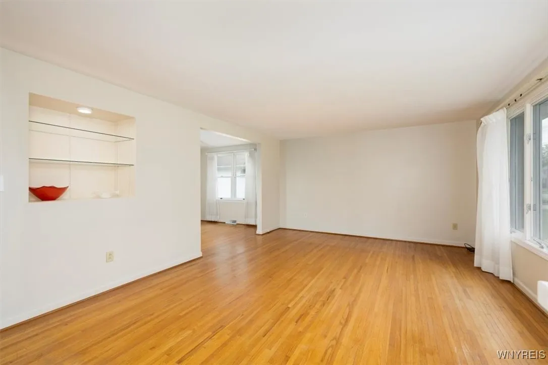 361 Getzville Road, Amherst, New York 14226, Amherst, New York 14226, 2 Bedrooms Bedrooms, 6 Rooms Rooms,2 BathroomsBathrooms,Residential,Closed,361 Getzville Road, Amherst, New York 14226,B1605212
