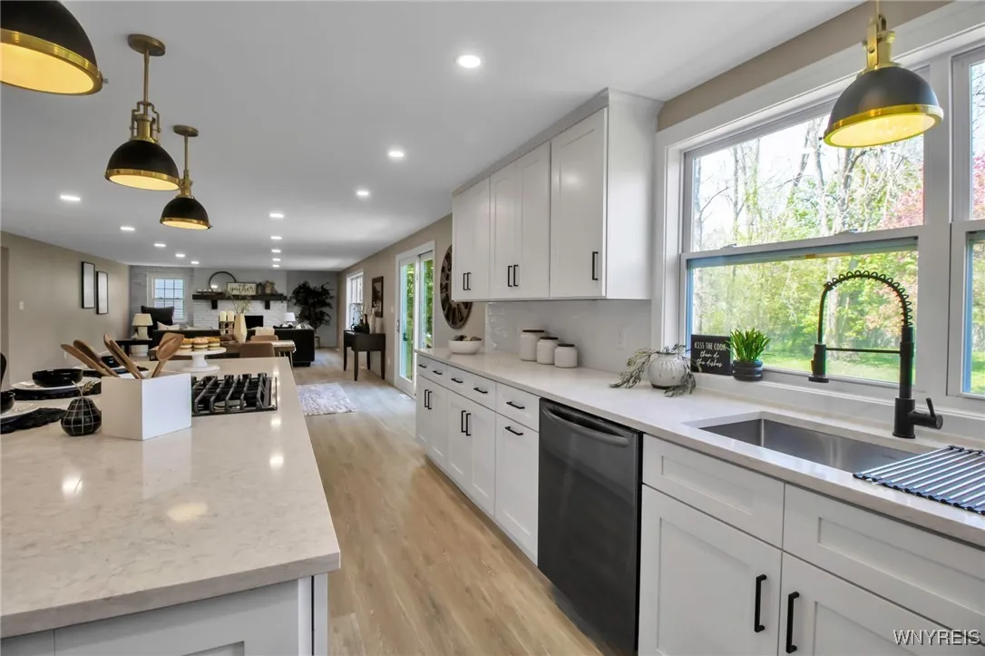47 Sandelwood Drive, Amherst, New York 14068, Amherst, New York 14068, 5 Bedrooms Bedrooms, 10 Rooms Rooms,2 BathroomsBathrooms,Residential,For Sale,47 Sandelwood Drive, Amherst, New York 14068,0,B1606082