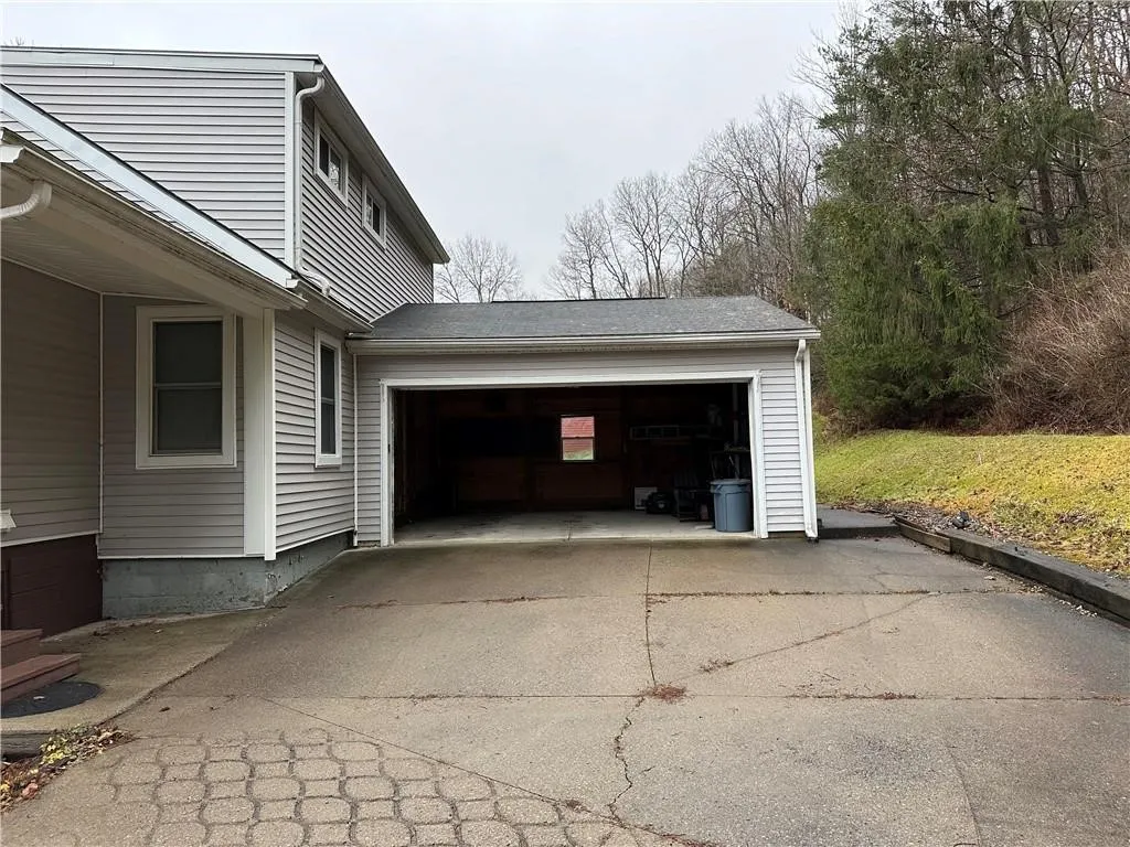 407 Gifford Street, Hornellsville, New York 14843, Hornellsville, New York 14843, 2 Bedrooms Bedrooms, 5 Rooms Rooms,2 BathroomsBathrooms,Residential,For Sale,407 Gifford Street, Hornellsville, New York 14843,0,R1605618