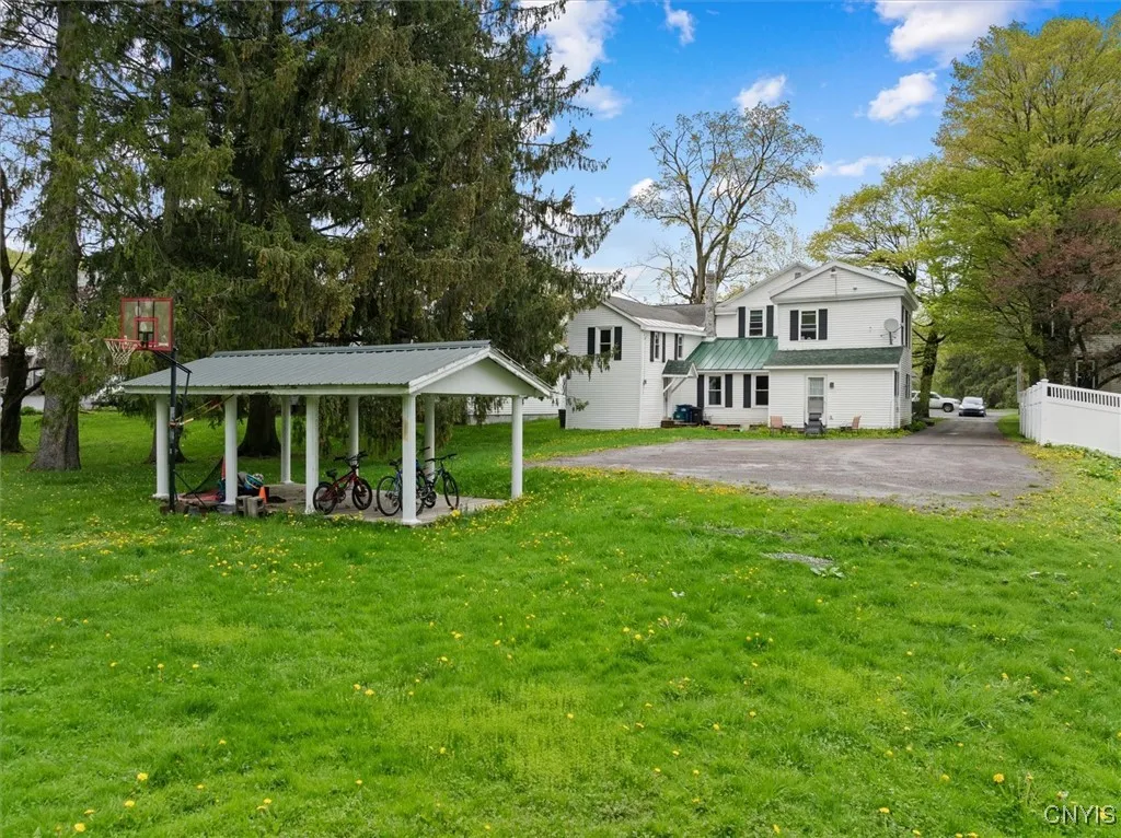 24 Eaton Street, Eaton, New York 13334, Eaton, New York 13334, 6 Bedrooms Bedrooms, ,4 BathroomsBathrooms,Residential,For Sale,24 Eaton Street, Eaton, New York 13334,0,S1606334