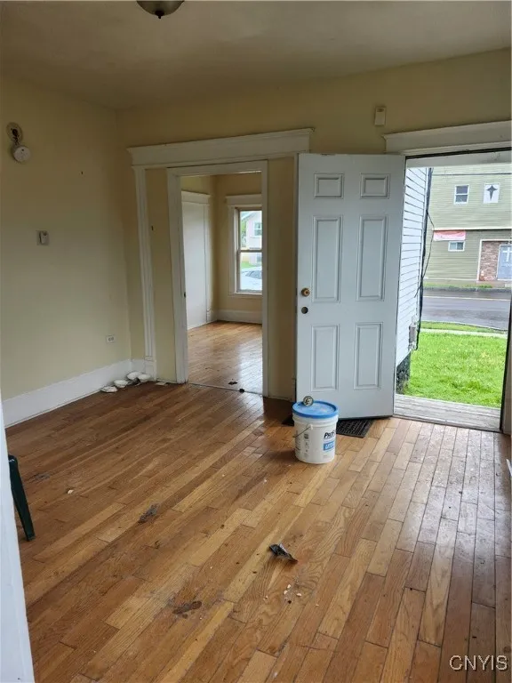 705 South Avenue, Syracuse, New York 13207, Syracuse, New York 13207, 6 Bedrooms Bedrooms, ,2 BathroomsBathrooms,Residential,Closed,705 South Avenue, Syracuse, New York 13207,0,S1606990