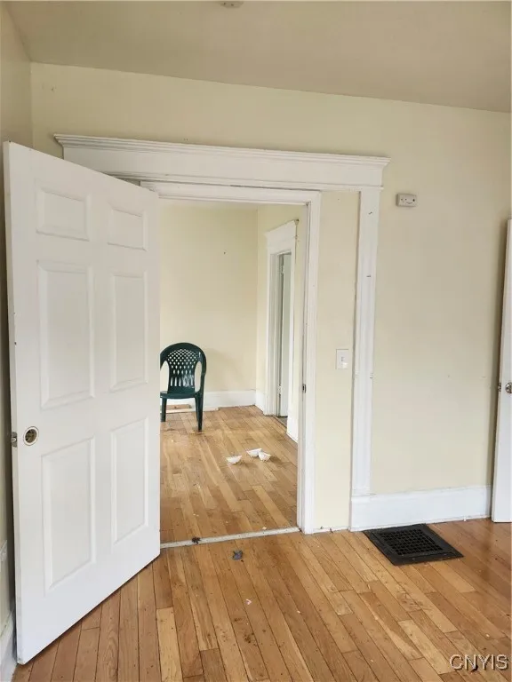 705 South Avenue, Syracuse, New York 13207, Syracuse, New York 13207, 6 Bedrooms Bedrooms, ,2 BathroomsBathrooms,Residential,Closed,705 South Avenue, Syracuse, New York 13207,0,S1606990