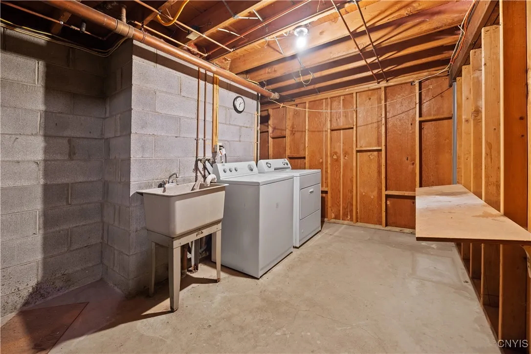 7565 Audrey Dr, Clay, New York 13212, Clay, New York 13212, 3 Bedrooms Bedrooms, 8 Rooms Rooms,1 BathroomBathrooms,Residential,Closed,7565 Audrey Dr, Clay, New York 13212,0,S1604909