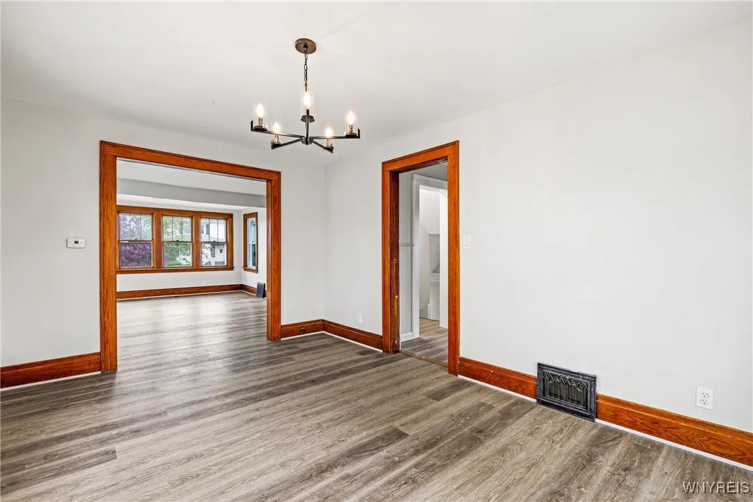 364 Hamilton Boulevard, Tonawanda-town, New York 1, Tonawanda, New York 14217, 3 Bedrooms Bedrooms, 6 Rooms Rooms,1 BathroomBathrooms,Residential,Closed,364 Hamilton Boulevard, Tonawanda-town, New York 1,0,B1606985
