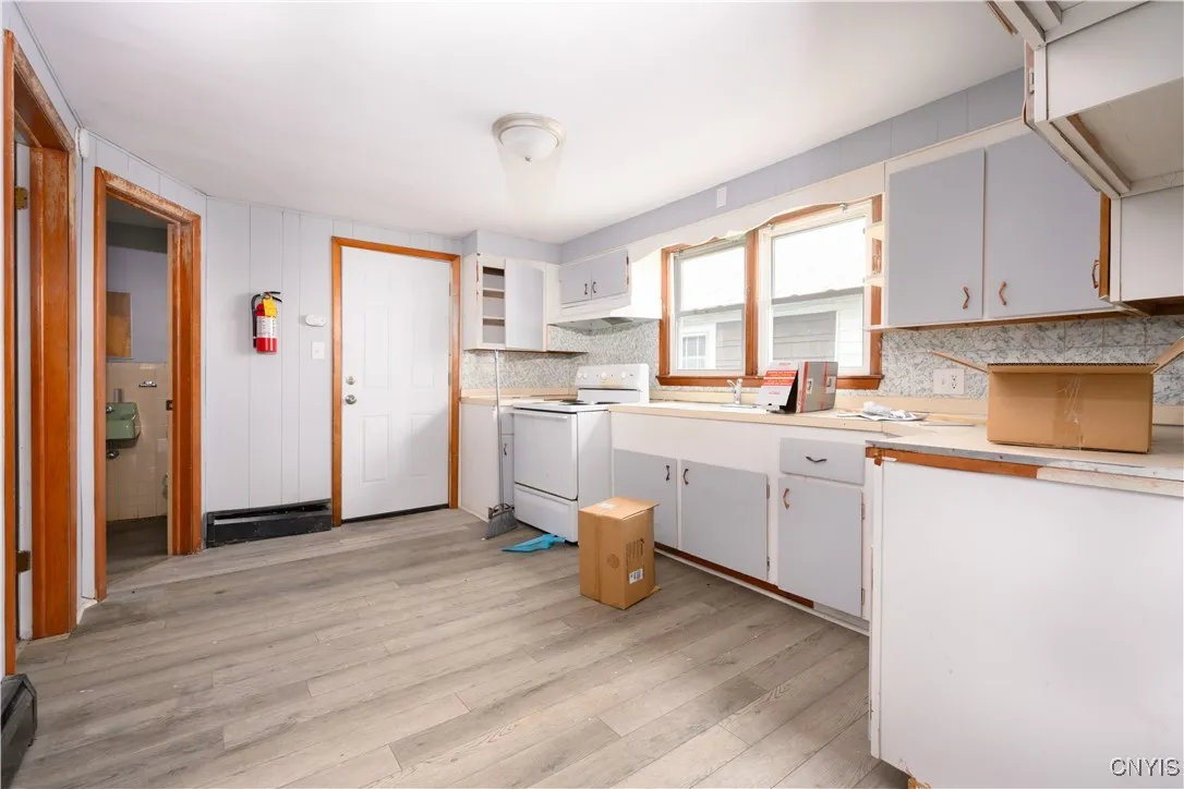 Apt. 4- 1 Bedroom, 1 Bathroom- Kitchen