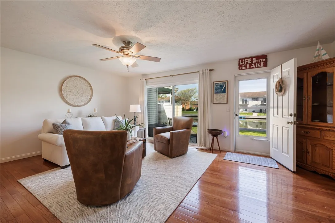 45 Holiday Harbour, Canandaigua-city, New York 144, Canandaigua City, New York 14424, 2 Bedrooms Bedrooms, 5 Rooms Rooms,1 BathroomBathrooms,Residential,Closed,45 Holiday Harbour, Canandaigua-city, New York 144,R1606460