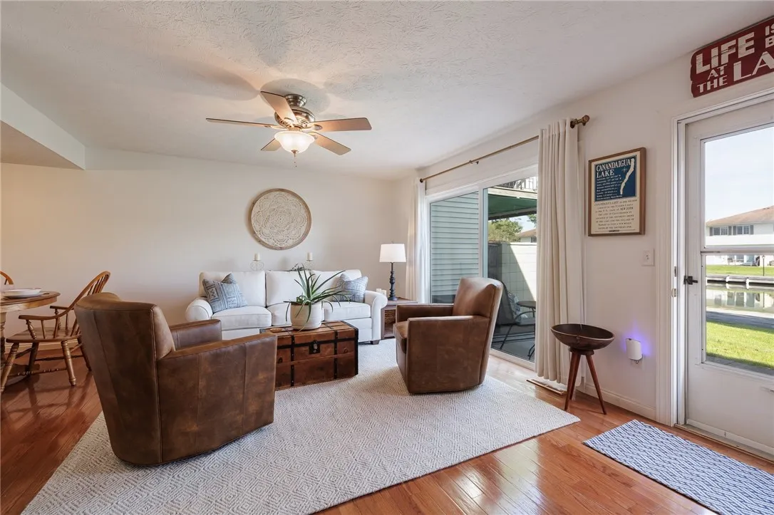 45 Holiday Harbour, Canandaigua-city, New York 144, Canandaigua City, New York 14424, 2 Bedrooms Bedrooms, 5 Rooms Rooms,1 BathroomBathrooms,Residential,Closed,45 Holiday Harbour, Canandaigua-city, New York 144,R1606460